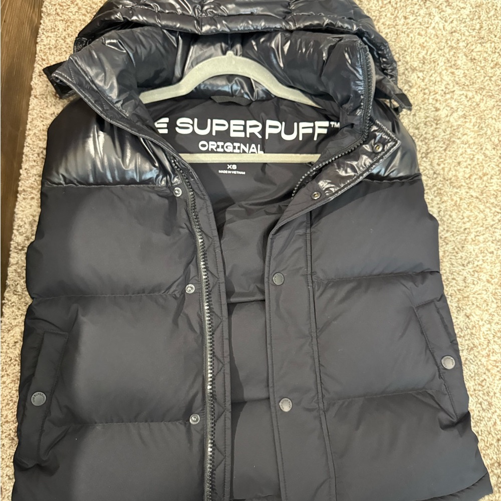 Aritzia Black Super Puff Vest